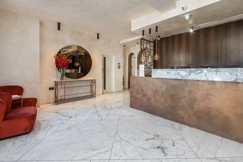 King Solomon Hotel, Reception