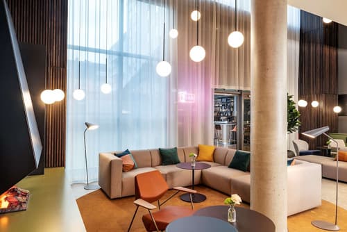 NH Köln Altstadt, Lobby