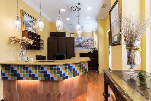 Hotel Plaza Nueva, Reception