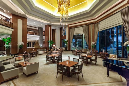 The Peninsula Bangkok, Lobby