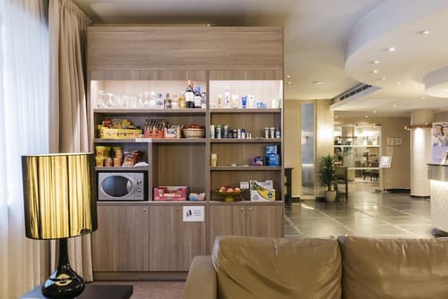 Astoria Hotel, Gift shop