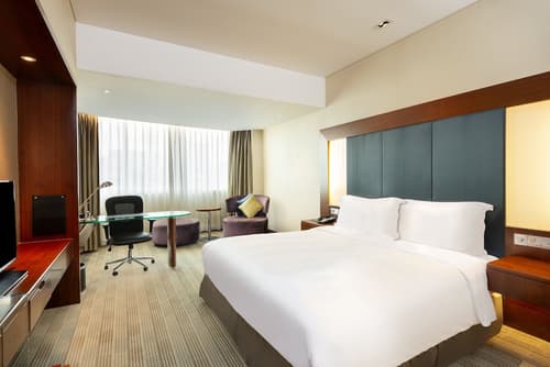 Holiday Inn Shanghai Pudong by IHG, Room