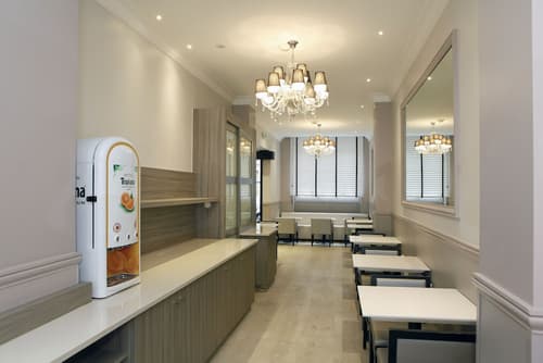 Sure Hotel by Best Western Paris Gare du Nord, Lobby sitting area