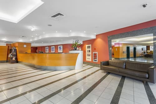 Clarion Suites Gateway, Reception