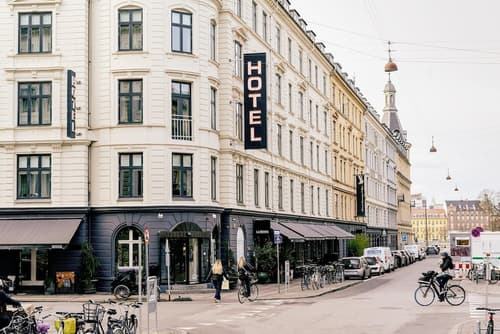 Ibsens Hotel, Primary image