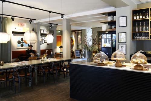 Ibsens Hotel, Lobby sitting area