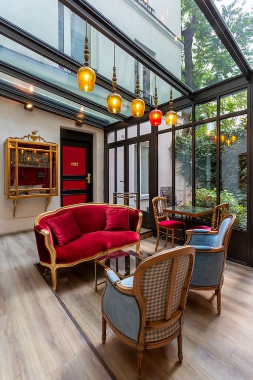 Hôtel Sacha, Lobby sitting area