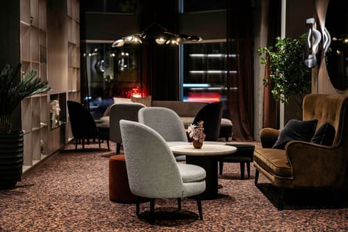 Quality Hotel Saga, Lobby sitting area