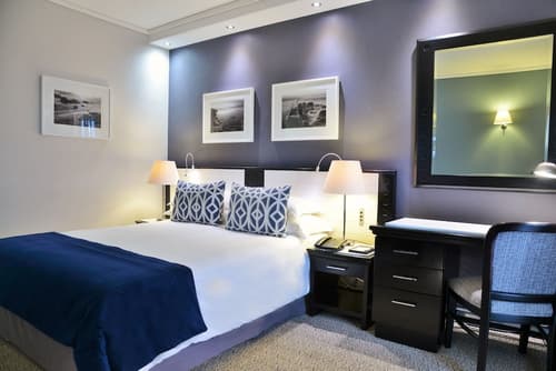 The Commodore Hotel, Room