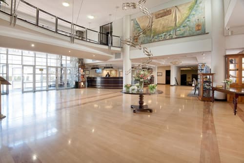 The Commodore Hotel, Lobby