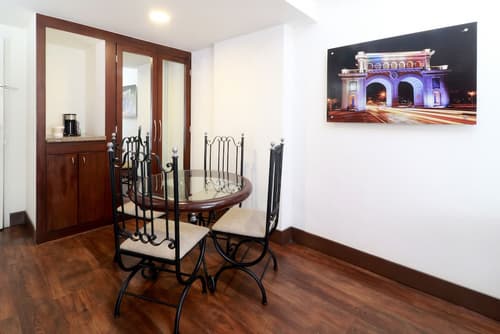 Holiday Inn Hotel & Suites Guadalajara-Centro Historico by IHG, Room