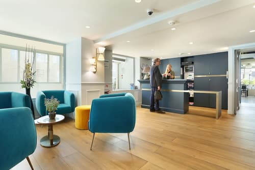 Hôtel du Cheval Blanc, Reception