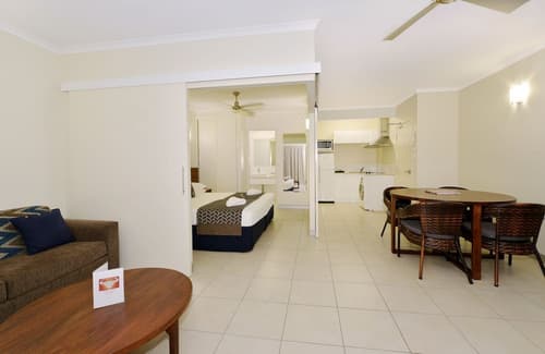 Cairns Queenslander Hotel & Apartments, Room