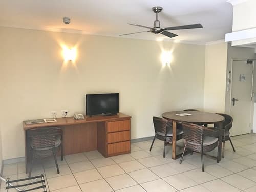 Cairns Queenslander Hotel & Apartments, Room