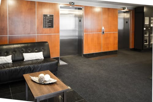 Hotel Saint-Laurent Montreal, Reception