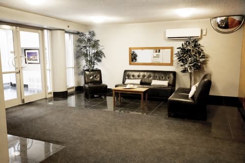 Hotel Saint-Laurent Montreal, Lobby