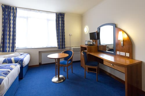 London Wembley International Hotel, Room