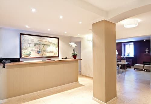 Lasserhof Salzburg, Reception