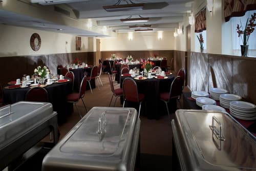 O'Haire Inn, Meeting facility