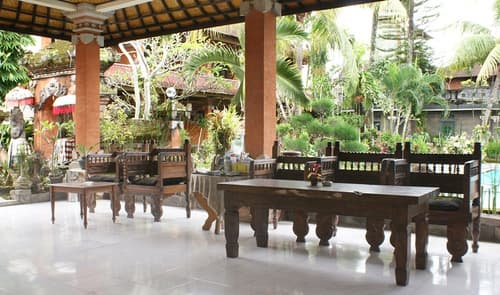 Cendana Resort & Spa, Interior entrance