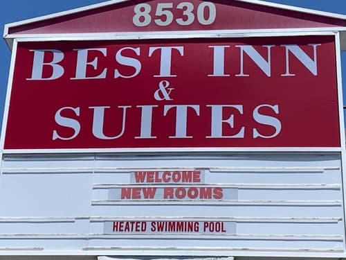 Best Inn & Suites, Exterior