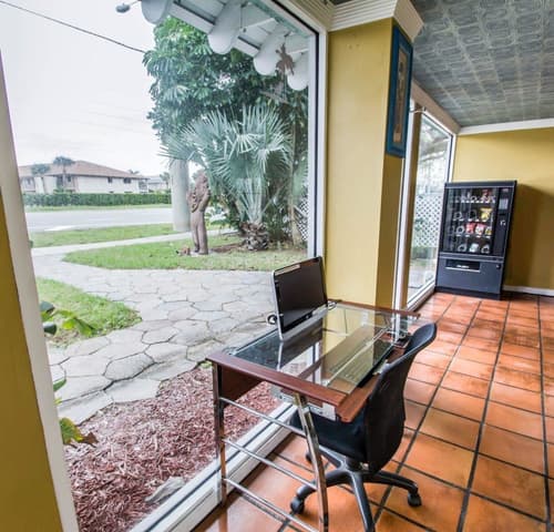 Econo Lodge Cocoa Beach - near the Port, Business center