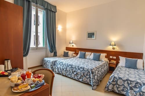 Hotel Bonifacio, Room