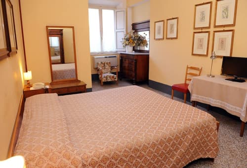 Royal Victoria Hotel, Room