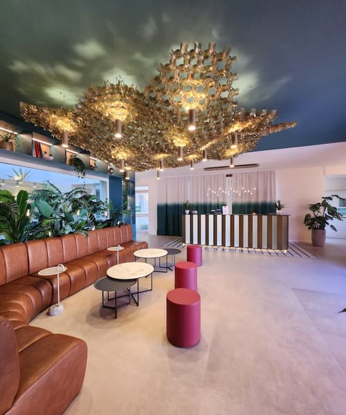 Bleis Hotel, Lobby sitting area