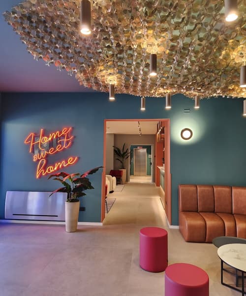 Bleis Hotel, Reception