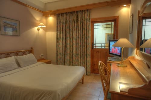 Saint Patrick's Hotel, Room