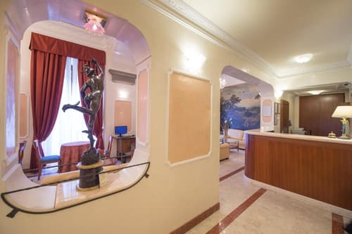 Strozzi Palace Hotel, Lobby