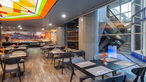 HF Fénix Porto, Restaurant