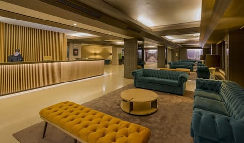 HF Tuela Porto, Interior entrance