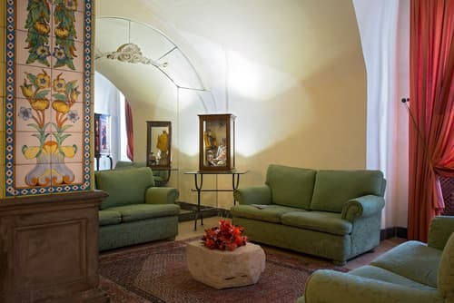 Hotel San Francesco Al Monte, Lobby sitting area