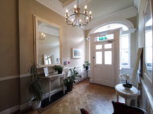 Haymarket Hotel, Lobby