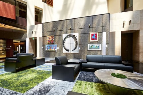 Park Hotel Tokyo, Lobby