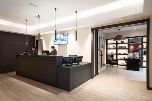 Catalonia Born, Reception