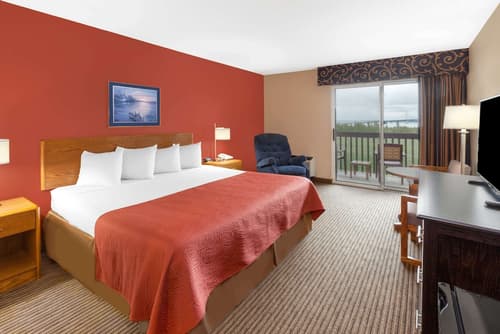Super 8 by Wyndham St. Ignace, Room