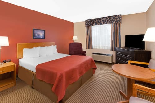 Super 8 by Wyndham St. Ignace, Room