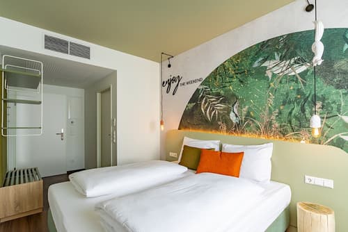 The Weekend Hotel, Room