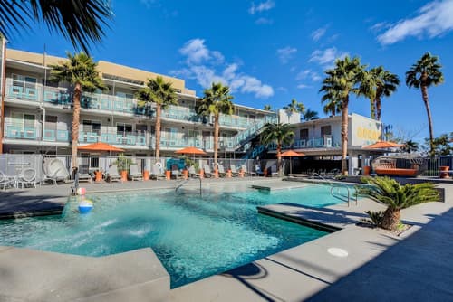 Oasis at Gold Spike, Outdoor pool