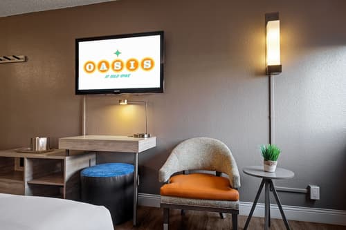 Oasis at Gold Spike, Room