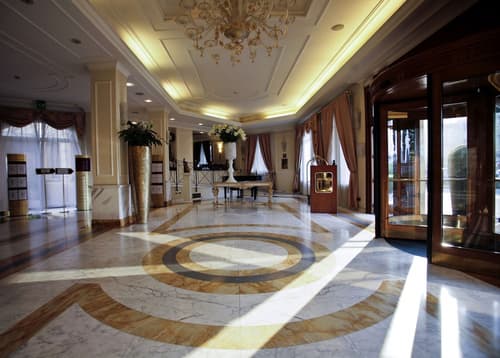 Grand Visconti Palace, Lobby