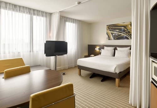 B&B HOTEL Vélizy Est, Primary image