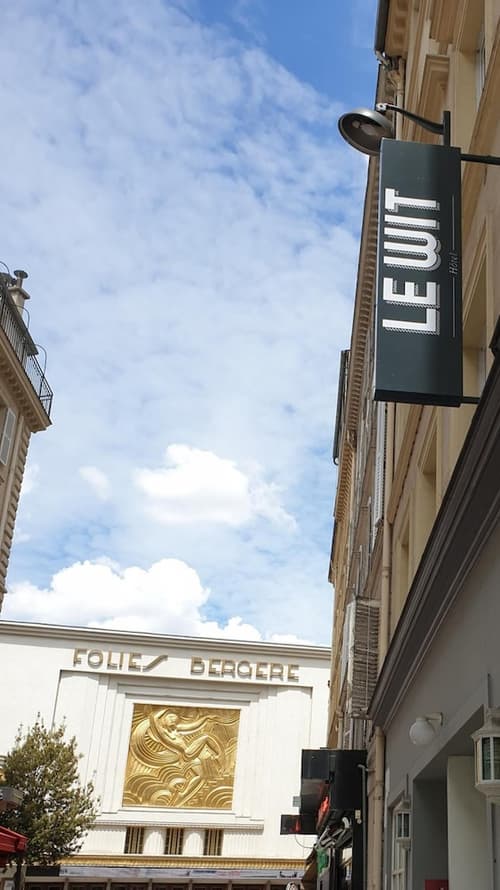 Wit Hotel, Exterior detail