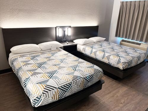 Motel 6 Amarillo, TX - Airport, Room