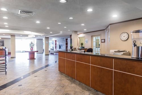 Ramada Plaza by Wyndham Montreal, Lobby