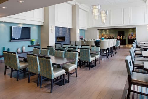 Hampton Inn & Suites by Hilton Toronto Airport, Reception