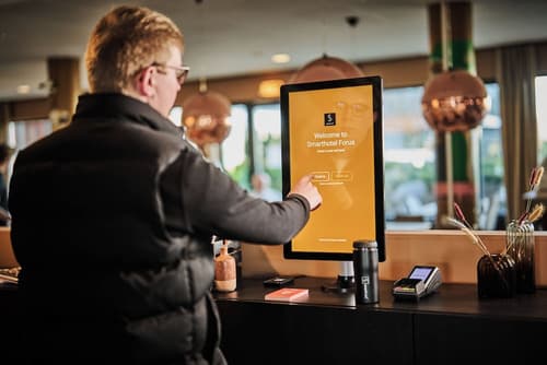 Smarthotel Forus, Reception